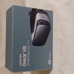 Samsung Gear VR by Oculus